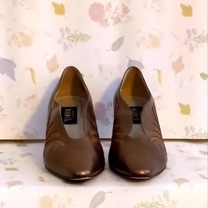 Women's shoes